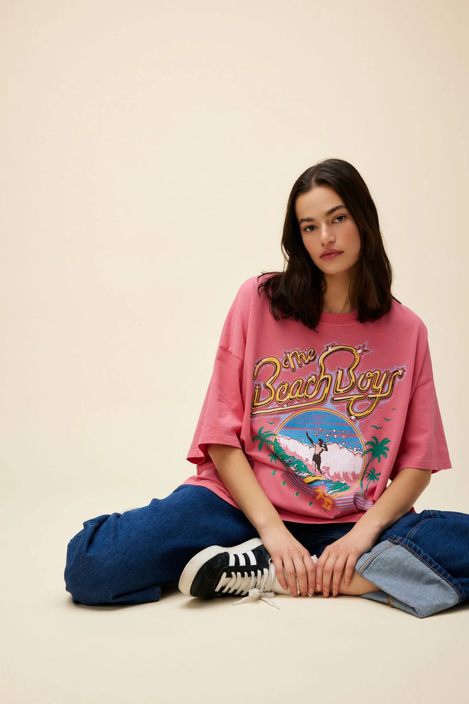 DAYDREAMER - THE BEACH BOYS SURFS UP ONE SIZE TEE - THE MNRCH